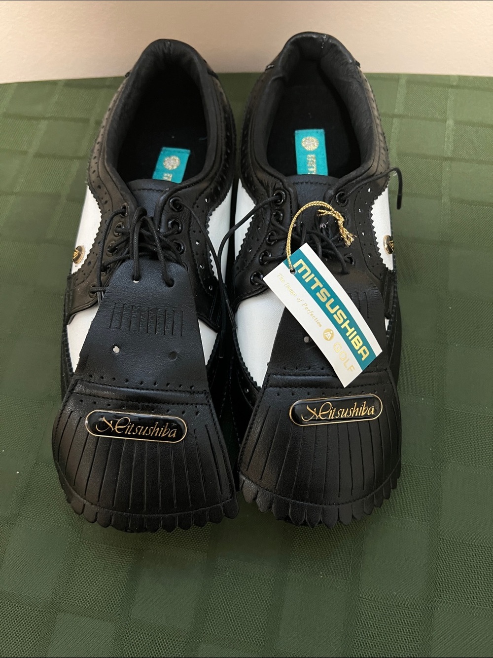 Vintage NWT Mitsushiba Black & White Golf Shoes